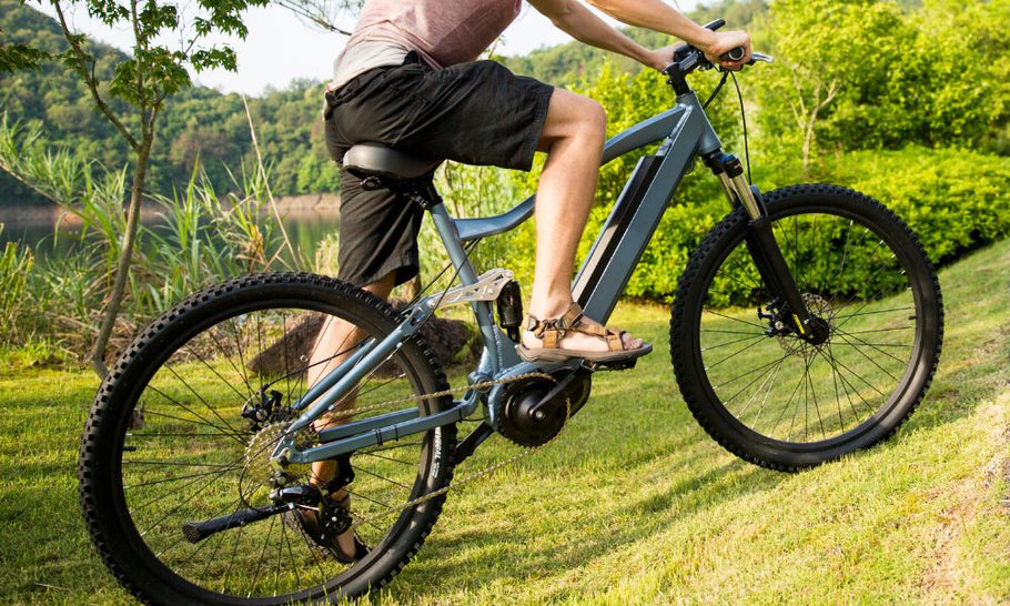 No More Knee Pain: How E-Bikes Aid in Painless Cycling